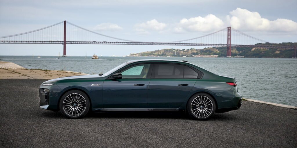 BMW 2027 I7 EV 1 1024x512