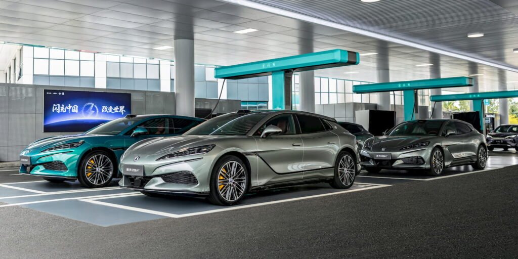 BYD DENZA Z9GT EV Europe Fast Charging 2 1024x512