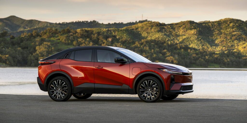 Toyota Discounts New EVs 1024x512